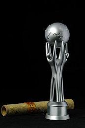 Steam Deck与各掌机对比图 比Switch大上一块